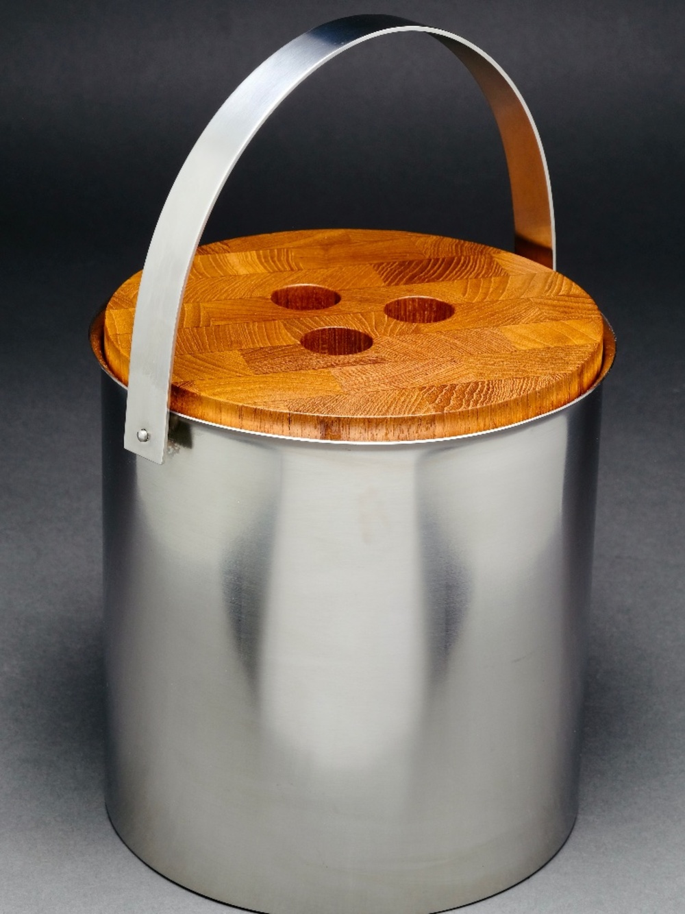 Mid-Century Cylinda Line Ice Bucket in Steel and Teak by Arne Jacobsen